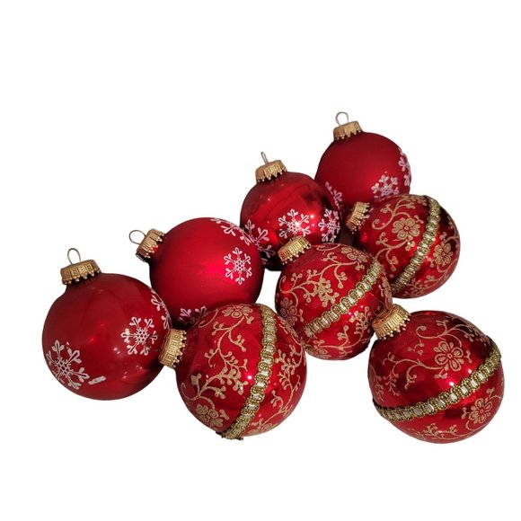 Vintage glass traditional red ornaments gold and white details and snowflakes - Picture 2 of 8